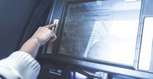 снять деньги с payoneer в банкоматах